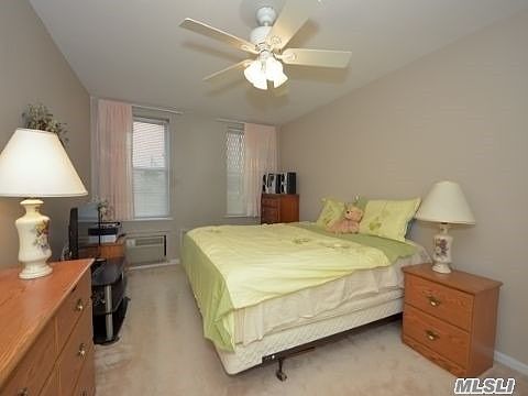 2nd image of 302 Longacre Ave
