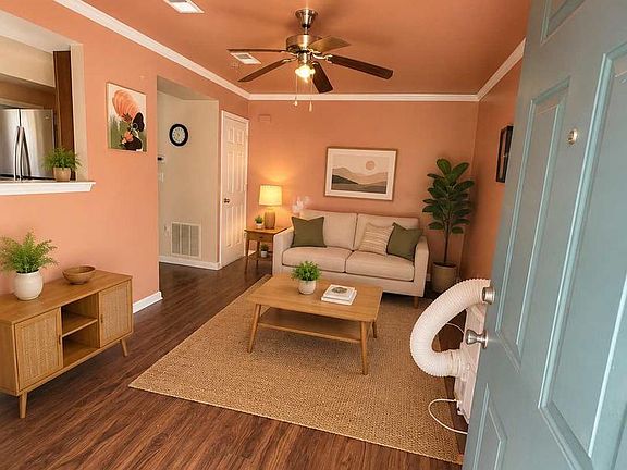 3rd image of 429 60th St NE APT 2