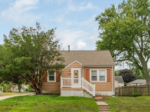 1558 Hawthorne Ave, Waterloo, IA 50702