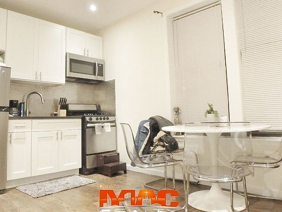 3rd image of 2456 44th St APT 1A