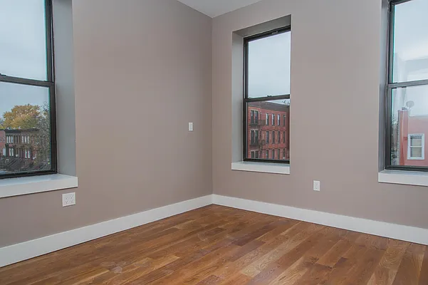 Rented by Nooklyn NYC LLC | media 18