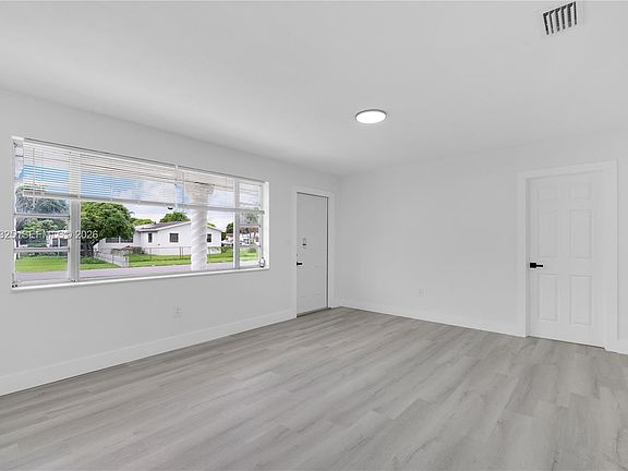 5th image of 20901 NW 27th Ct