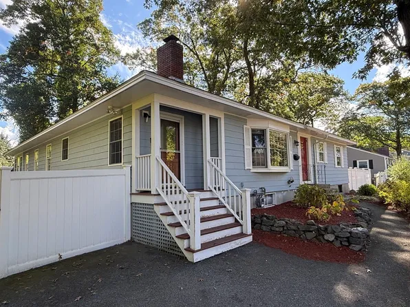 9 Eclipse Ave, Chelmsford, MA 01824