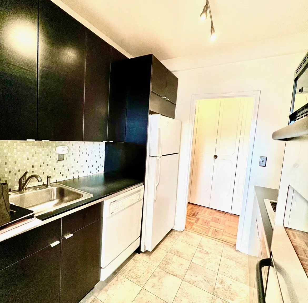 1 bed, $2,500 — Photo 1