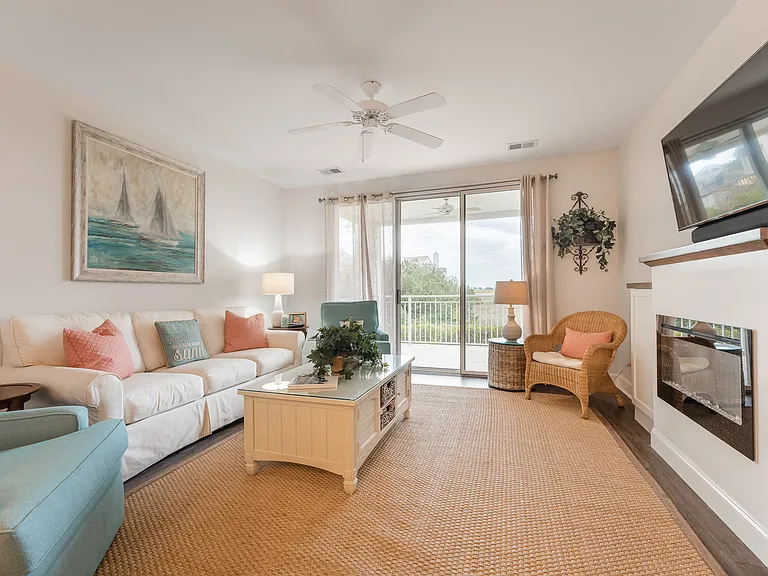 97 N Windward Point Dr #102 — Photo 13