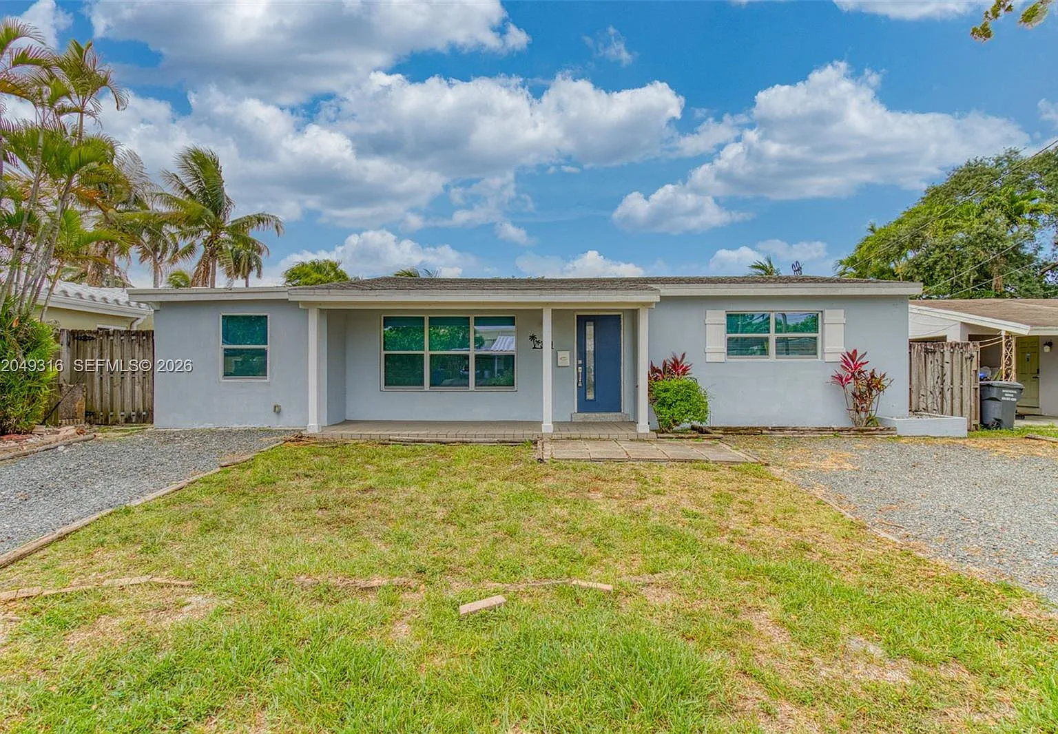 3 bed, 2.0 bath, 1409 sqft, $4,950 — Photo 2