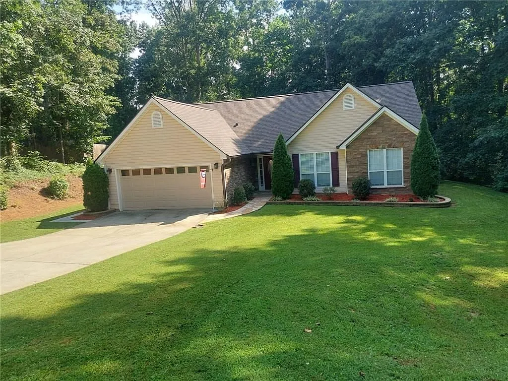 3 bed, 2.0 bath, 1537 sqft, $2,350 — Photo 3