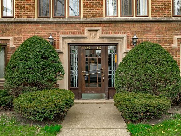 2nd image of 439 Home Ave APT 2S