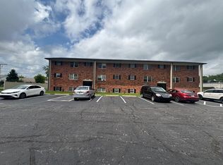 611 N Meridian St APT 5, Greenwood, IN 46143