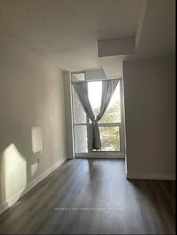 1 bed, $1,300 — Photo 3