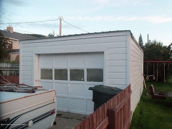 4th image of 132 E 4th Ave