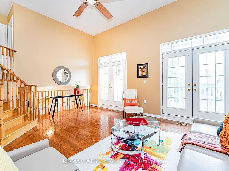 37 Charleswood Cir — Photo 4