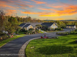 121 Waverly Rd, Waverly, PA 18471