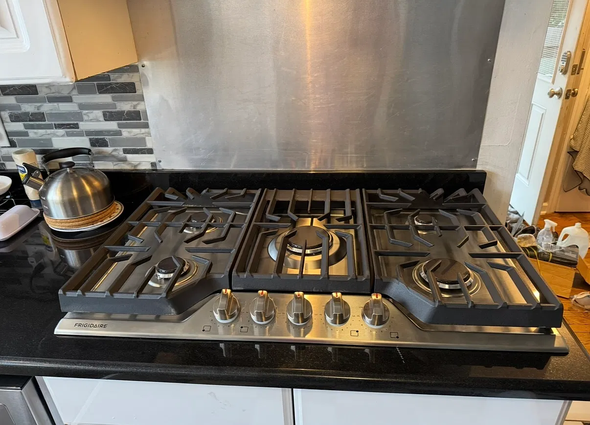 56 W Magnolia Ave — Photo 3