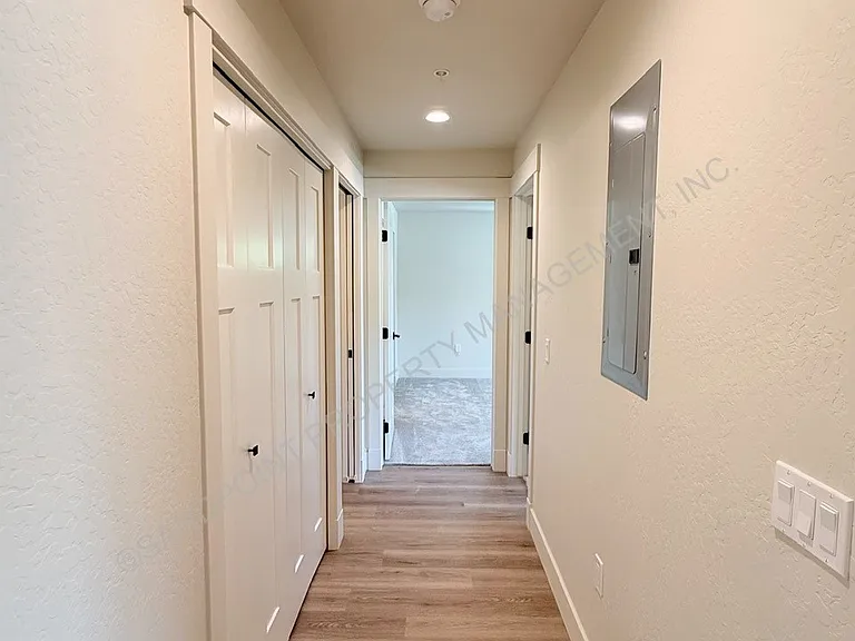 424 S Olive Ave #104 — Photo 23