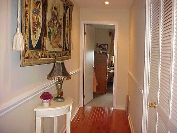 Hallways w/ big closets!