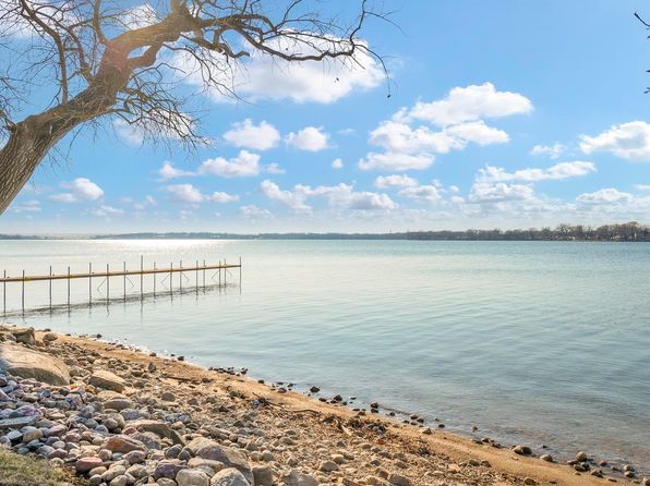 24664 182nd St, Spirit Lake, IA 51360
