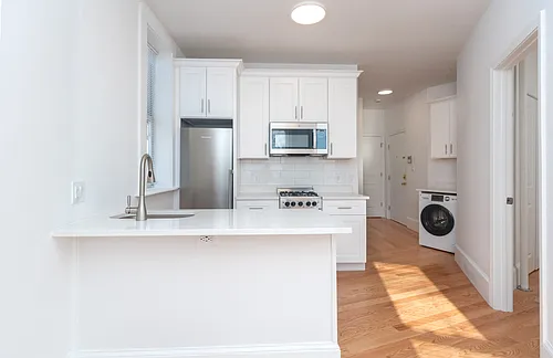 151 Park Dr #1 Photo 1