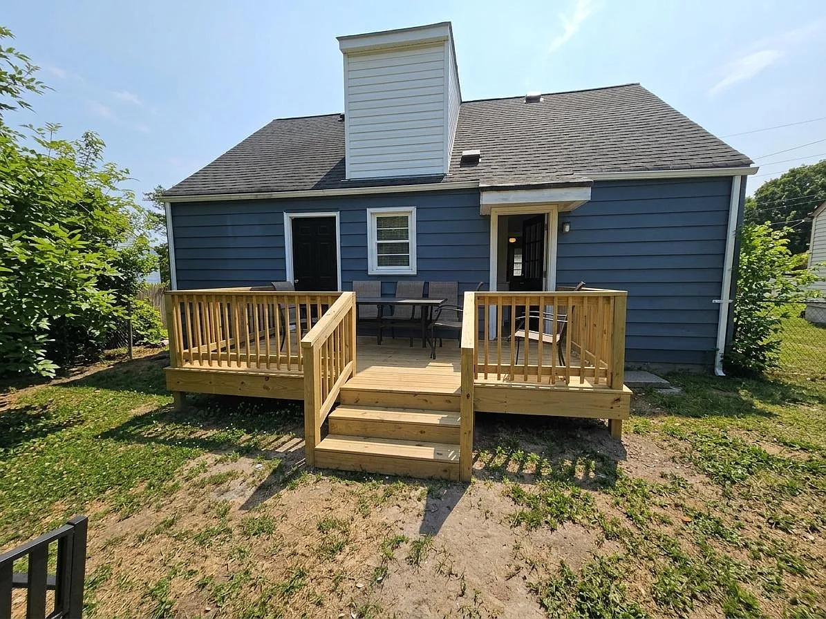 Property Photo - 1890 Mayfair Ave