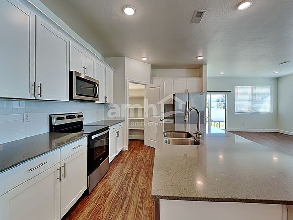 3rd image of 2705 W 3290 S