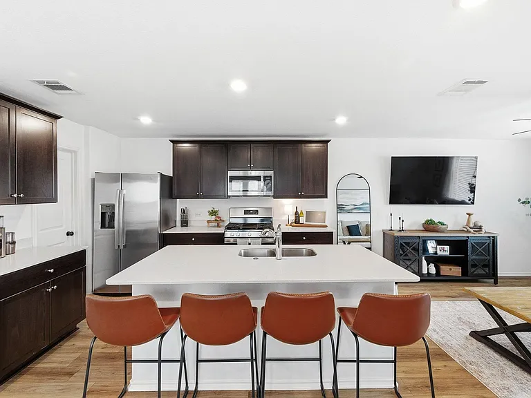 200 George Neggan Ln — Photo 10