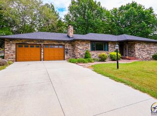 3532 SW Macvicar Ave, Topeka, KS 66611