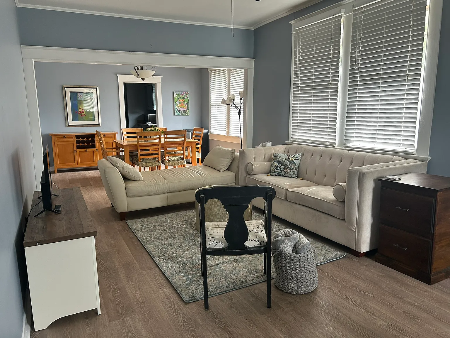 4 bed, 2100 sqft, $4,400 — Photo 2