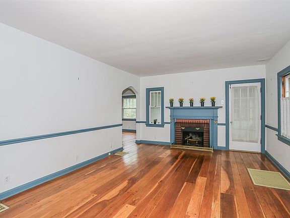2nd image of 5020 Collinwood Pl