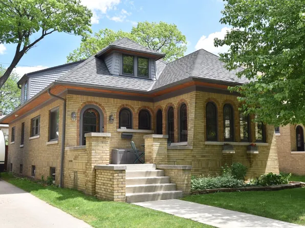 4246 North Woodburn STREET, Shorewood, WI 53211