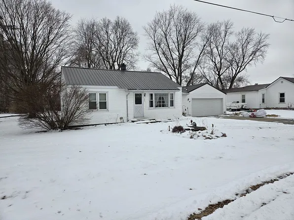 221 E Main St, Tolono, IL 61880