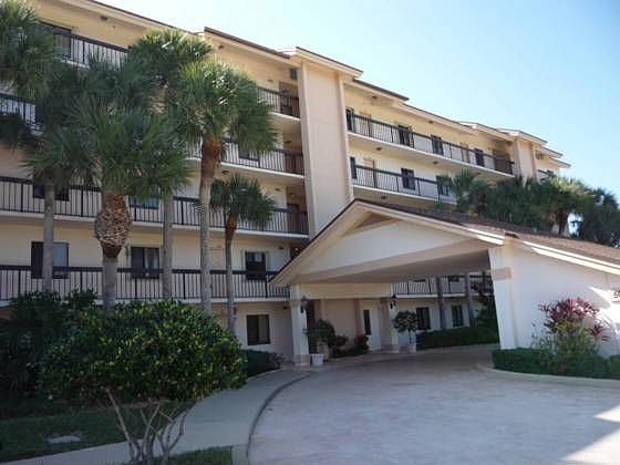 1st image of 501 Seafarer Cir APT 202