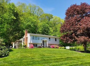 80 Ashbee Ln, Ridgefield, CT 06877