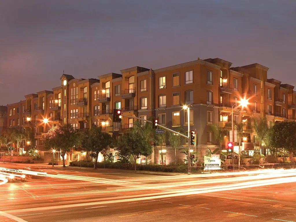 City Lights on Fig — Photo 3