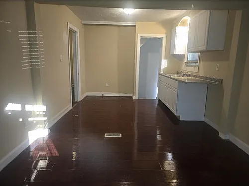 9910 Somerset Ave Photo 1