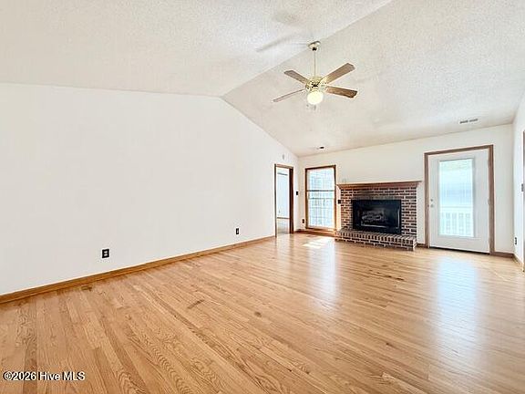 3rd image of 1215 Willow Springs Dr W