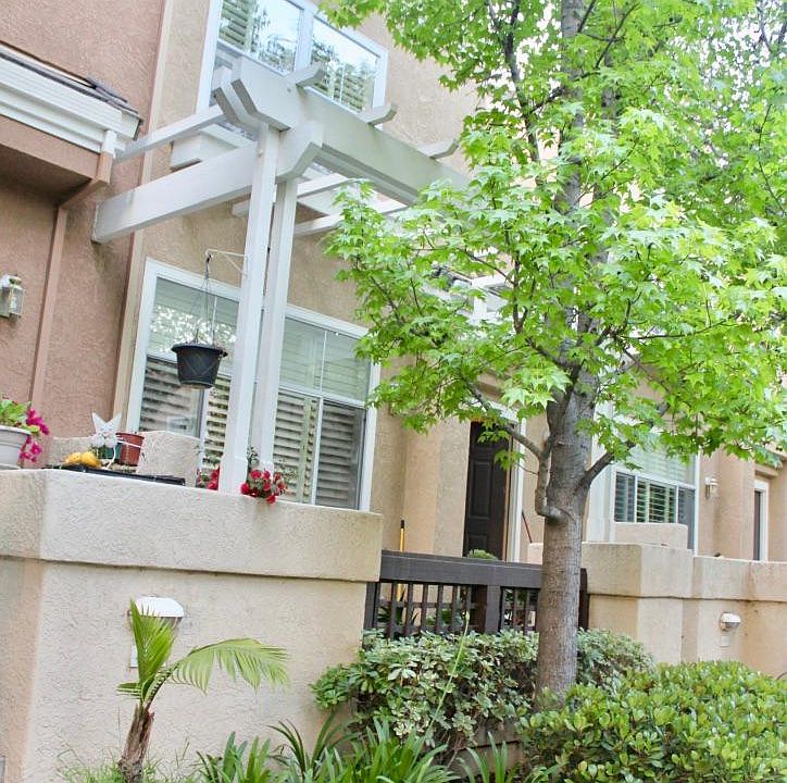 1st image of 431 Camille Cir