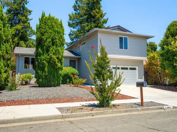 2347 Maria Luz Court W, Santa Rosa, CA 95401