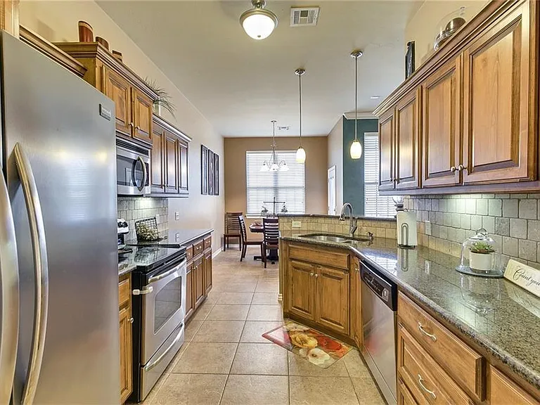 9012 Crooked Creek Ln — Photo 14