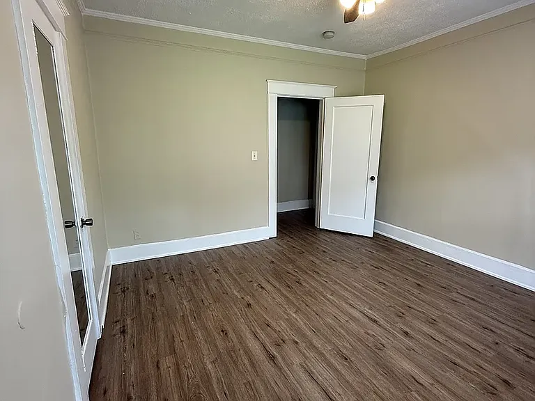 1816 Saint Charles Ave SW — Photo 10