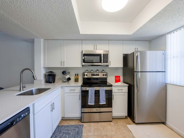 3621 W Hillsboro Blvd #G204
