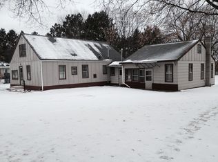 1633 Goose Lake Rd, Gem Lake, MN 55110