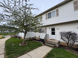 28187 Raleigh Crescent Dr, Chesterfield, MI 48051