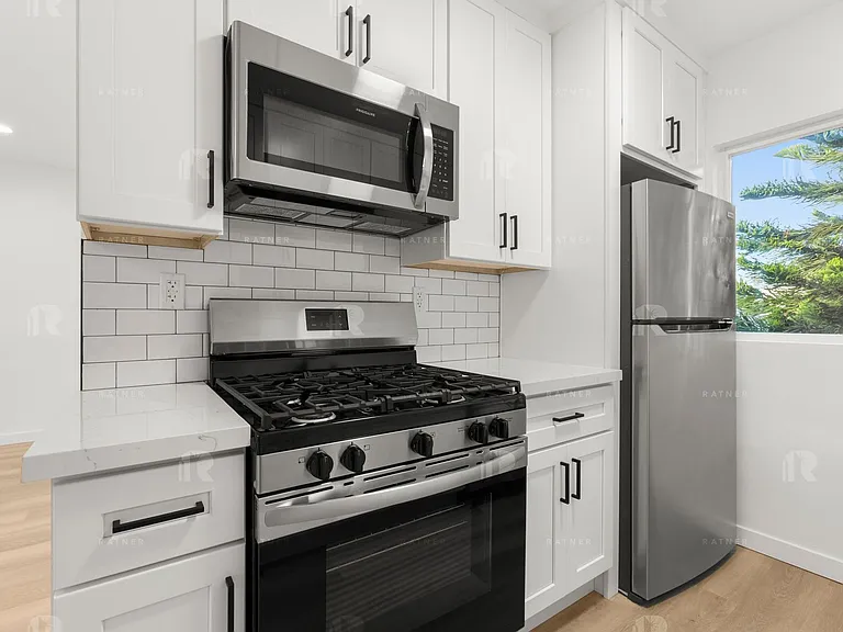 (Sr/Eu/Yo:B) 3280 Provon Lane — Photo 8