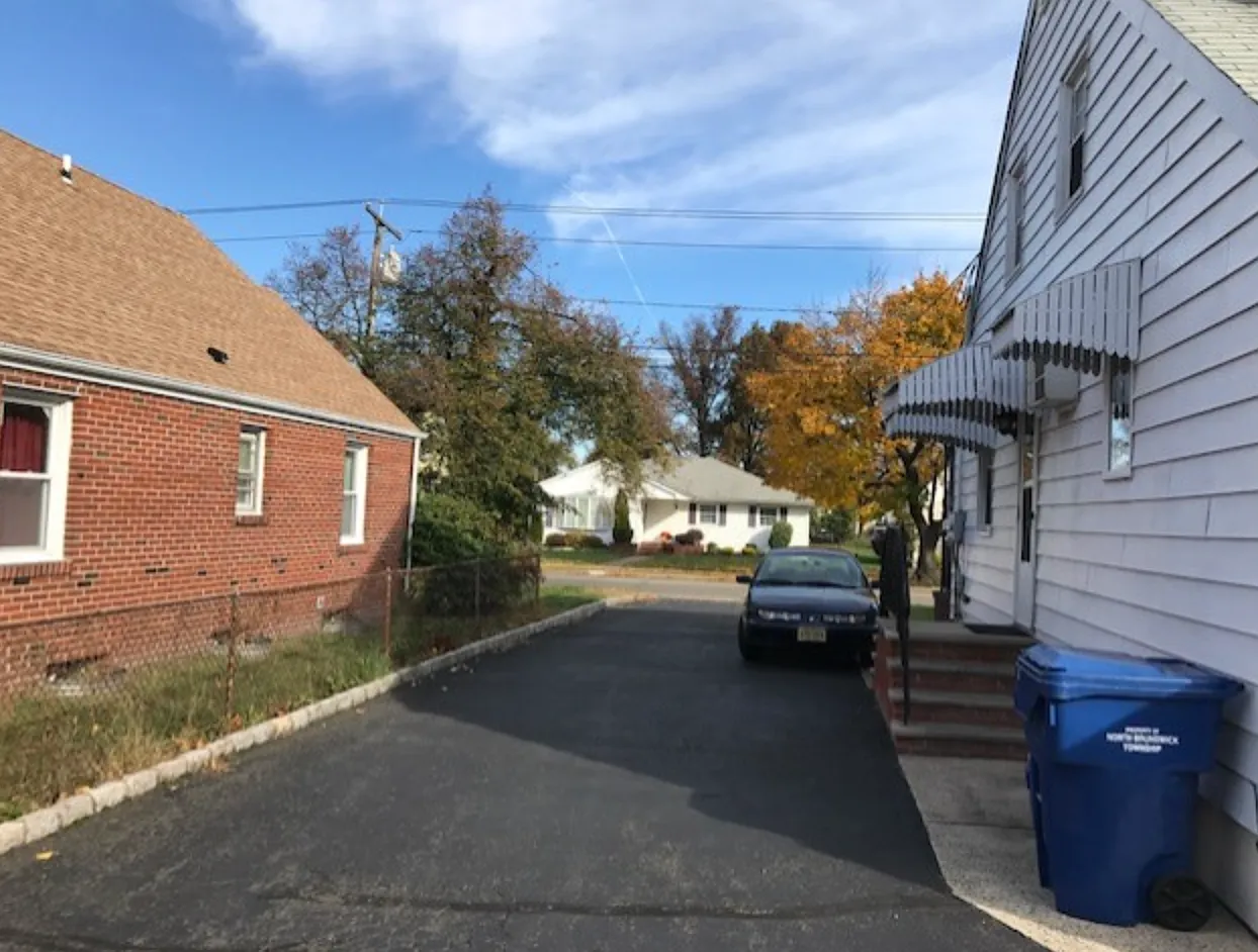 1 bed, 550 sqft, $1,100 — Photo 3