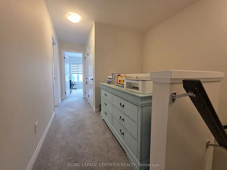 9 Valencia Ave — Photo 9
