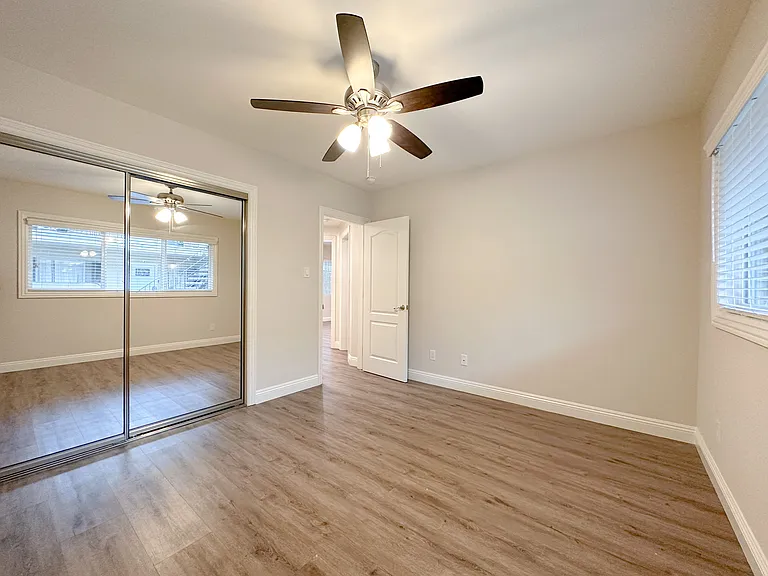 925 Edith Ave #B — Photo 4