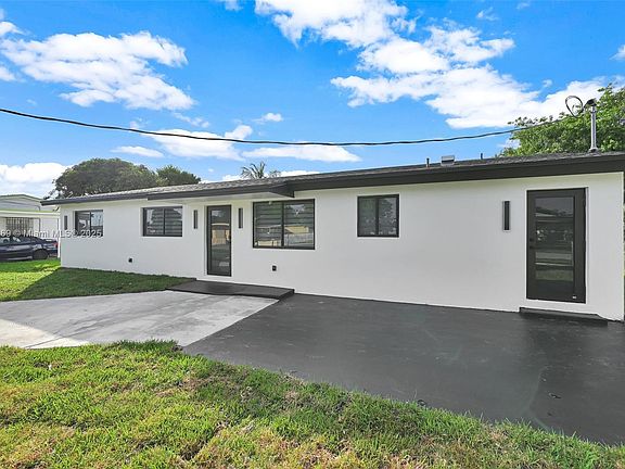 4th image of 4030 NW 187th St