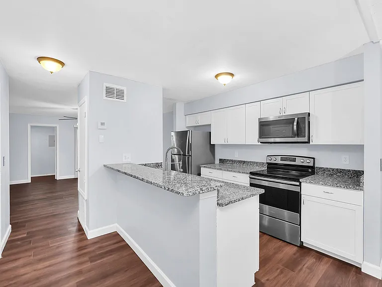118 Michelle Ln #C — Photo 1
