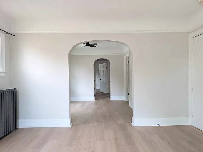 714 Elliott St — Photo 3