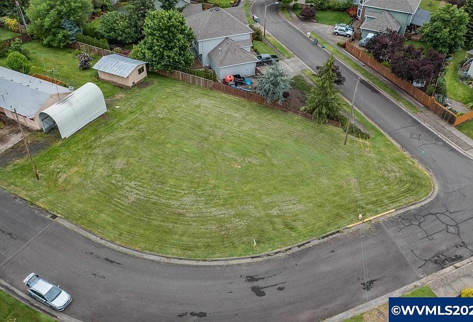 2nd image of 2725 NW 12th Ave